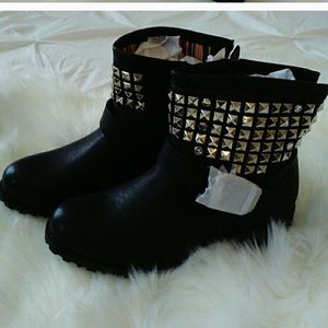 Black studded size 10 boots